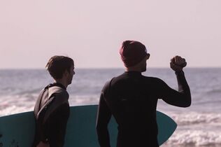Clases de surf en  El Palmar con análisis de video