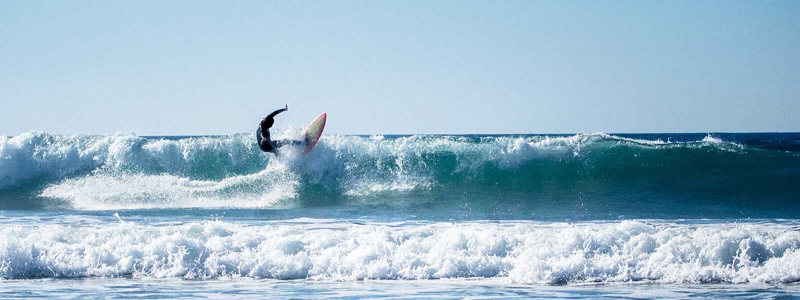 Surfear las Olas perfectas con el Surf Report de El Palmar
